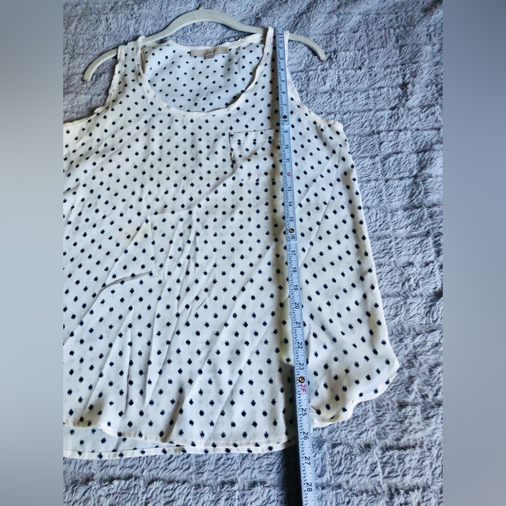 LOFT Ivory and Navy Patterned Top - Picture 7 of 8